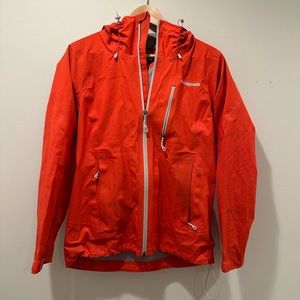 Patagonia Leashless Women’s Jacket in Siren Orange - XS